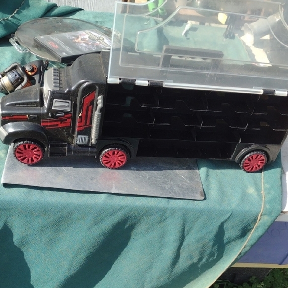 Black and Red Toy Truck with 30 Car Storage - Picture 1 of 2